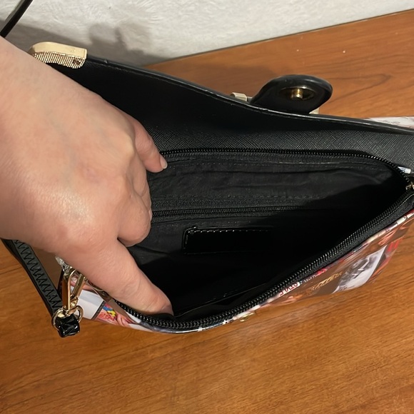 Vintage Magazine Clutch/Crossbody/Wristlet - Picture 3 of 9